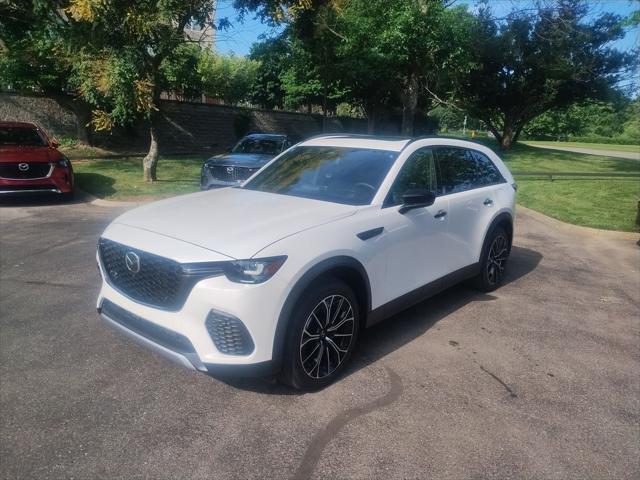 Photo of 2025 Rhodium White Premium Mazda CX-70 PHEV