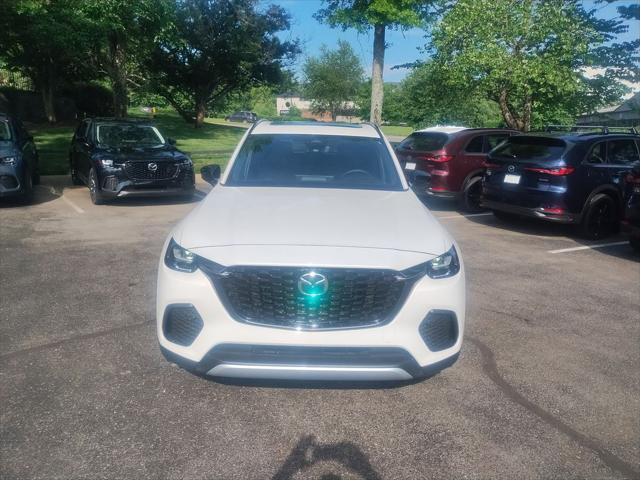 Photo of 2025 Rhodium White Premium Mazda CX-70 PHEV