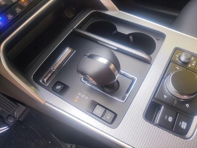 Photo of 2025 Rhodium White Premium Mazda CX-70 PHEV