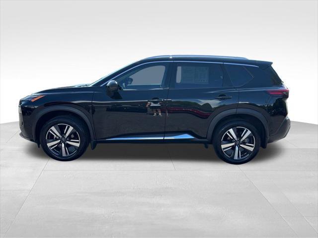 Photo of 2023 Super Black Nissan Rogue