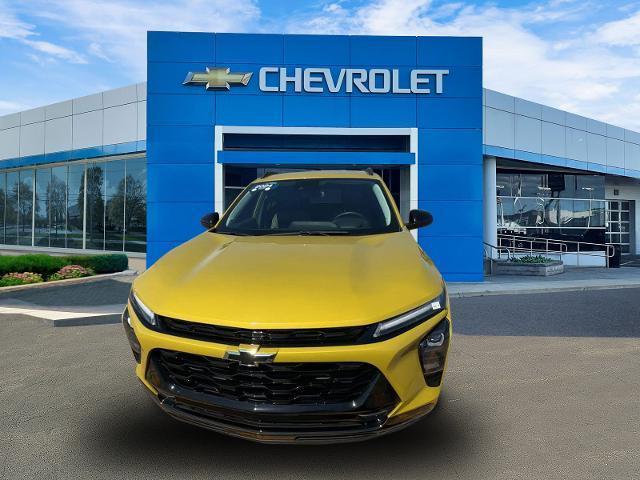 Photo of 2024 Nitro Yellow Chevrolet Trax