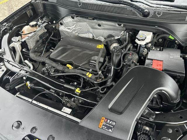 Photo of 2024 Mosaic Black Metallic Chevrolet Trax