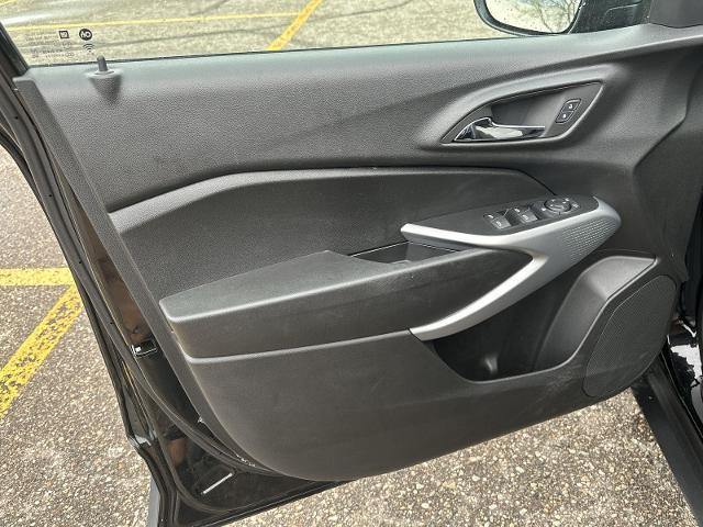 Photo of 2024 Mosaic Black Metallic Chevrolet Trax
