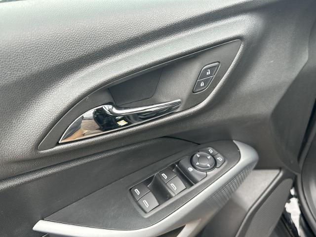 Photo of 2024 Mosaic Black Metallic Chevrolet Trax