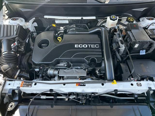 Photo of 2022 White Frost Tri-Coat GMC Terrain