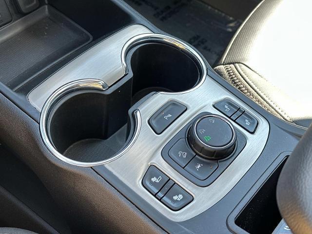 Photo of 2022 White Frost Tri-Coat GMC Terrain