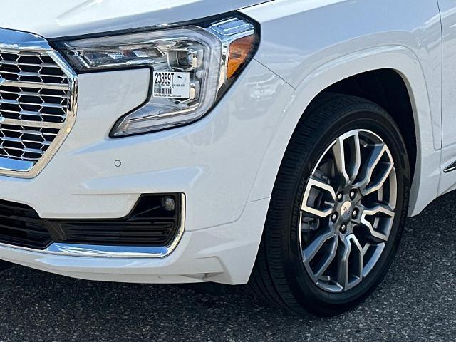 Photo of 2022 White Frost Tri-Coat GMC Terrain