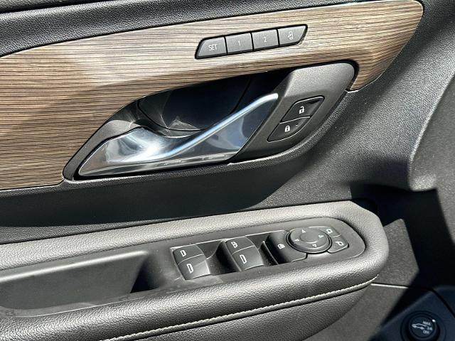 Photo of 2022 White Frost Tri-Coat GMC Terrain