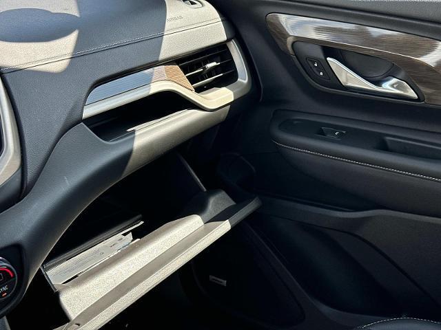 Photo of 2022 White Frost Tri-Coat GMC Terrain