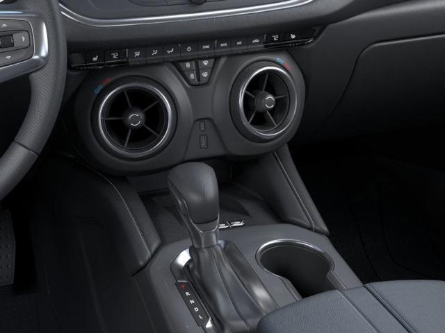 Photo of 2025 Summit White Chevrolet Blazer