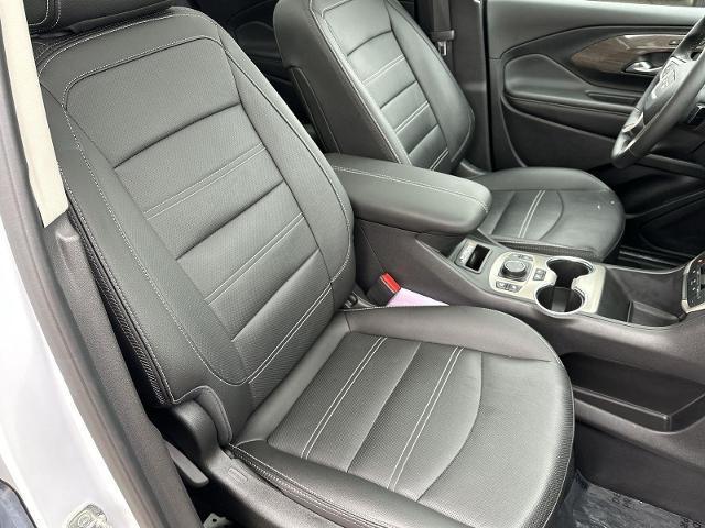 Photo of 2023 Summit White GMC Terrain