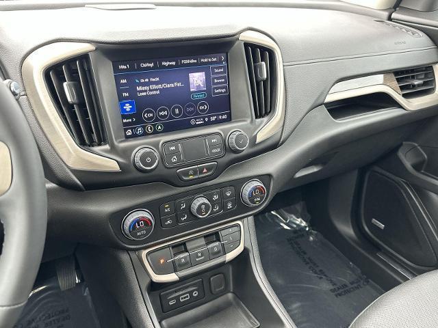 Photo of 2023 Summit White GMC Terrain