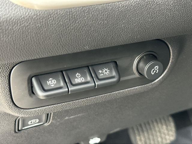 Photo of 2023 Summit White GMC Terrain