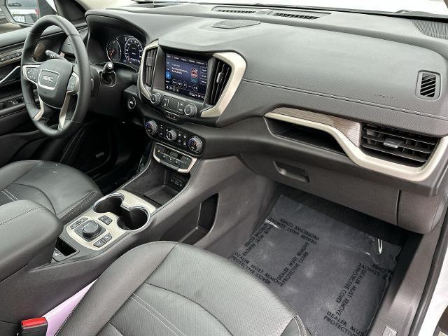 Photo of 2023 Summit White GMC Terrain