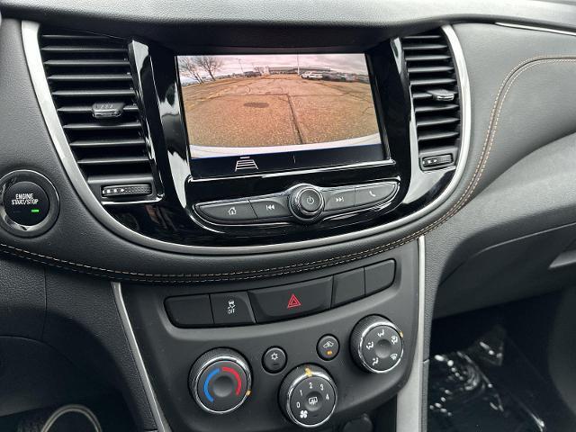 Photo of 2022 Iridescent Pearl Tricoat Chevrolet Trax