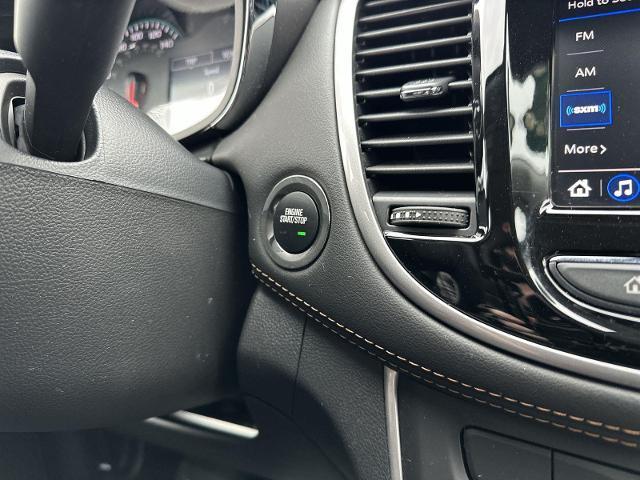 Photo of 2022 Iridescent Pearl Tricoat Chevrolet Trax