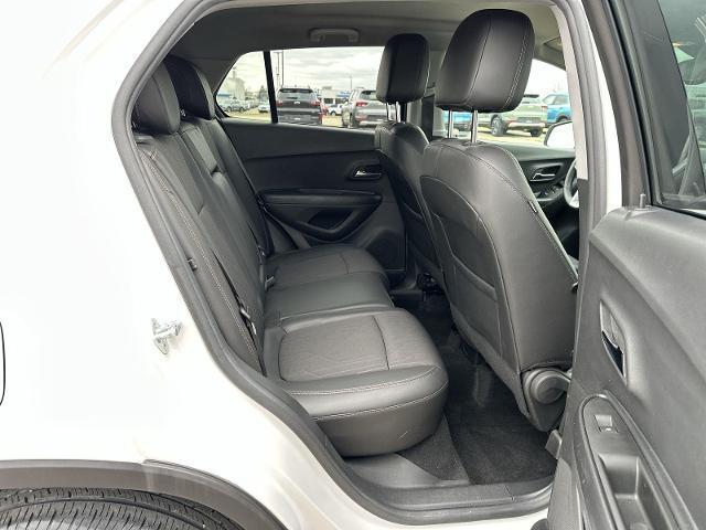 Photo of 2022 Iridescent Pearl Tricoat Chevrolet Trax