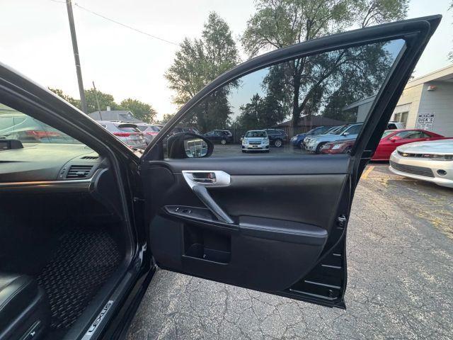 Photo of 2013 Black Lexus CT 200h