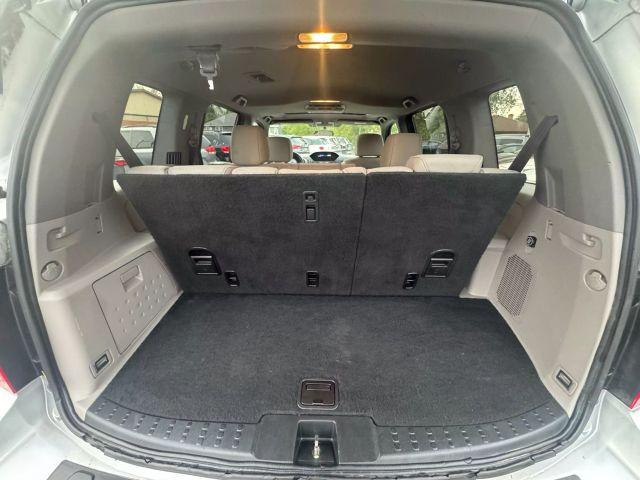 Photo of 2015 Silver Honda Pilot