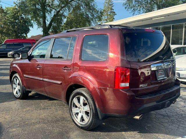 Photo of 2013 Burgundy Honda Pilot