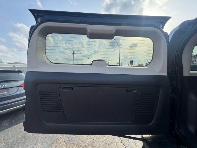 Photo of 2009 Black Hummer H3