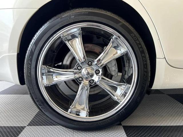 Photo of 2015 WHT INFINITI Q70