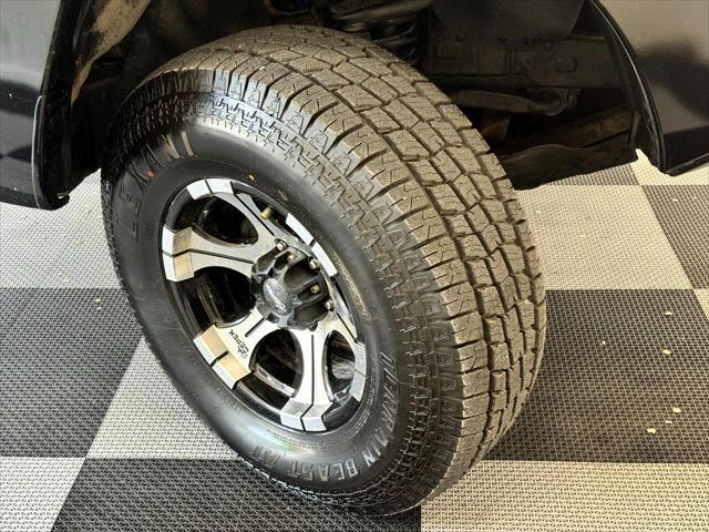 Photo of 2012 Black Toyota Tacoma