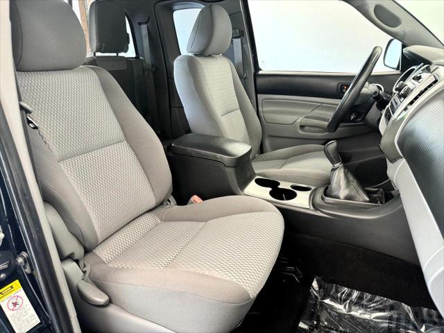 Photo of 2012 Black Toyota Tacoma