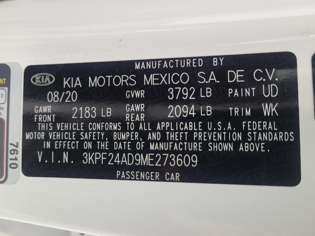 Photo of 2021 Clear White Kia Forte