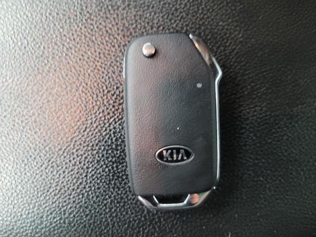 Photo of 2021 Clear White Kia Forte
