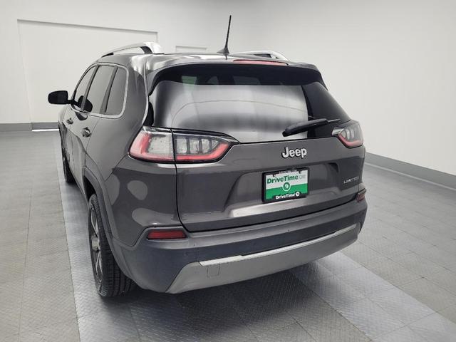Photo of 2019 Gray Jeep Cherokee