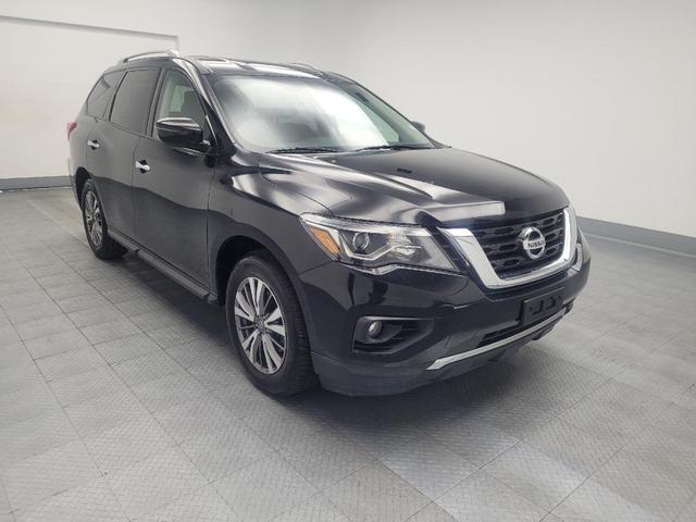 Photo of 2019 Magnetic Black Pearl Nissan Pathfinder