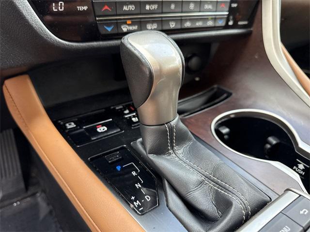 Photo of 2022 Nori Green Pearl Lexus RX 350