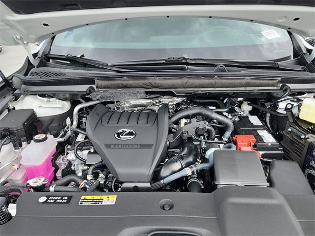 Photo of 2025 Eminent White Pearl Lexus RX 350