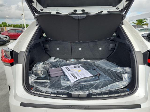 Photo of 2025 Eminent White Pearl Lexus NX 250