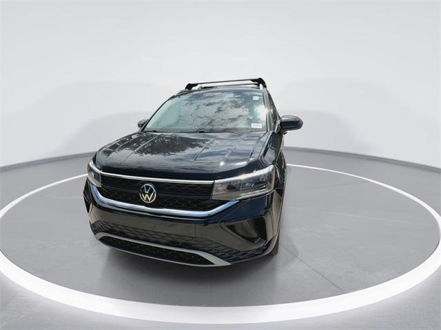 Photo of 2022 Deep Black Volkswagen Taos