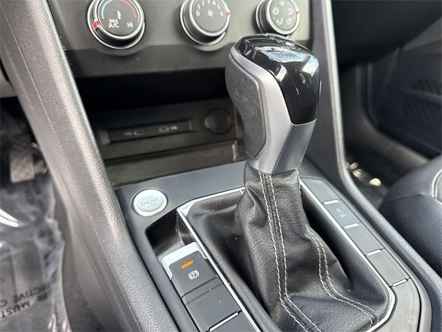 Photo of 2022 Deep Black Volkswagen Taos