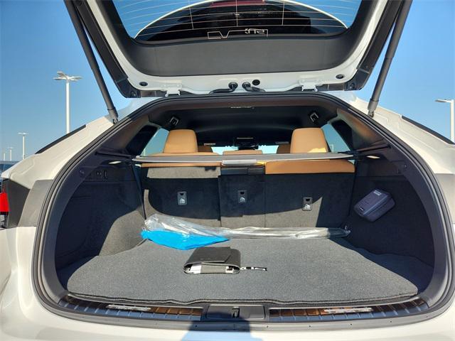Photo of 2025 Eminent White Pearl Lexus RX 350