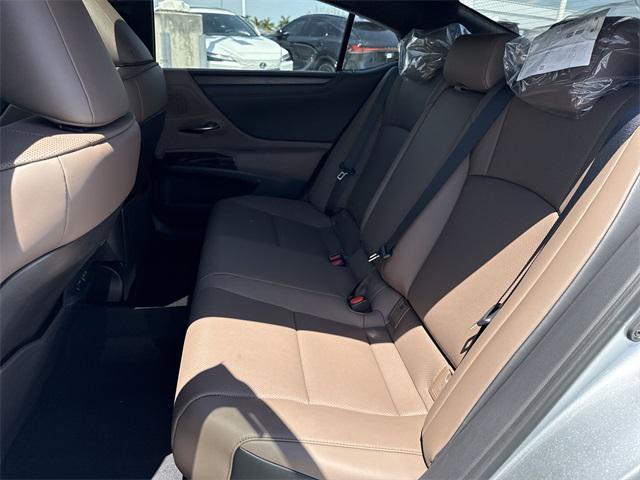 Photo of 2025 Iridium Lexus ES 350