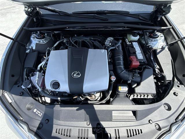 Photo of 2025 Iridium Lexus ES 350