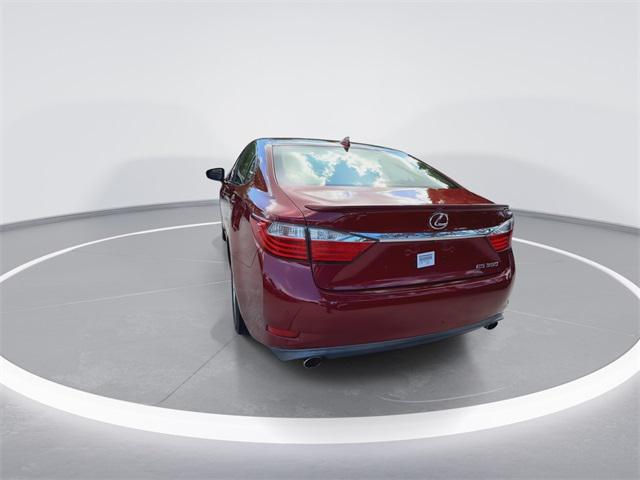 Photo of 2015 Matador Red Mica Lexus ES 350