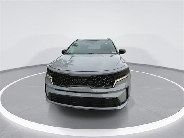 Photo of 2022 Wolf Gray Kia Sorento