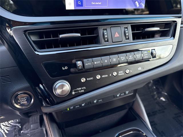 Photo of 2025 Iridium Lexus ES 350