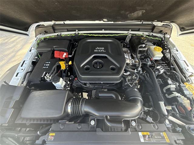 Photo of 2021 Bright White Clearcoat Jeep Wrangler