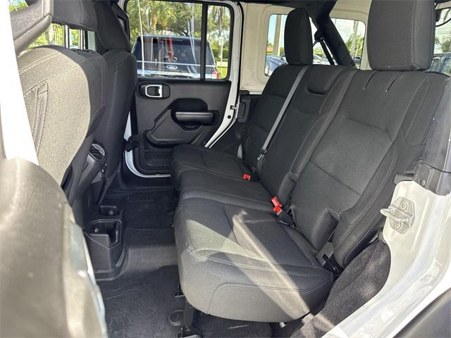 Photo of 2021 Bright White Clearcoat Jeep Wrangler