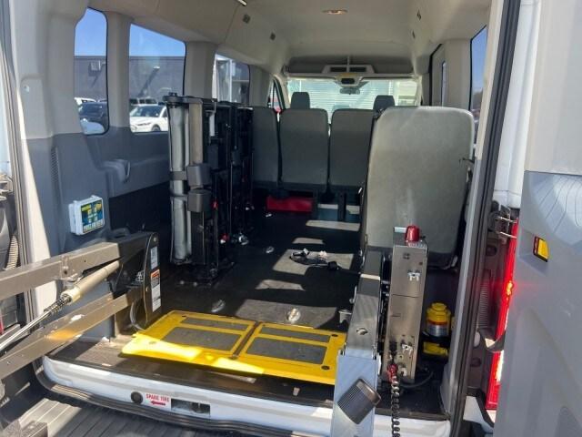 Photo of 2017 Oxford White Ford Transit-350