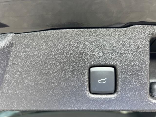 Photo of 2025 Agate Black Metallic Ford Escape
