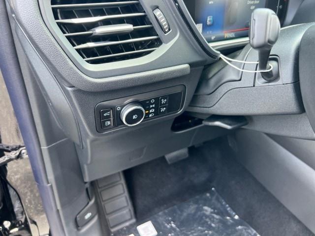 Photo of 2025 Agate Black Metallic Ford Escape