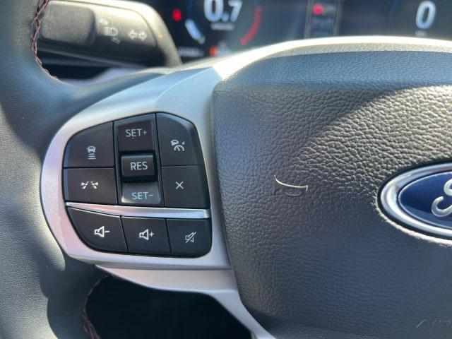 Photo of 2025 Carbonized Gray Metallic Ford Explorer