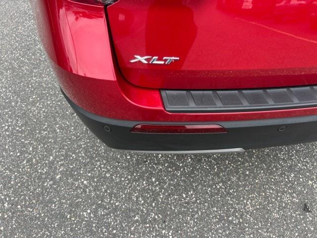Photo of 2022 Rapid Red Metallic Tinted Clearcoat Ford Explorer